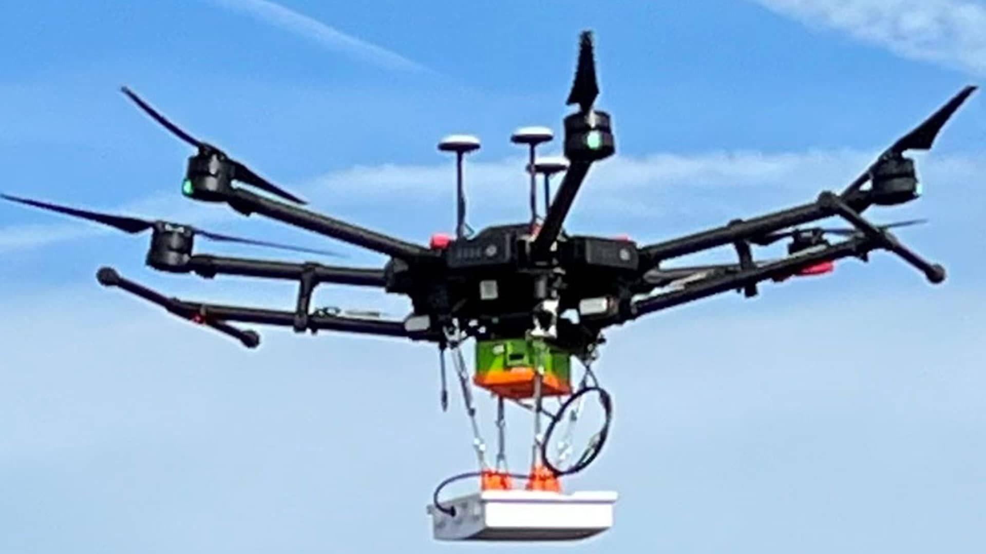 Tecnología RFID: Transformando las inspecciones de postes eléctricos con drones