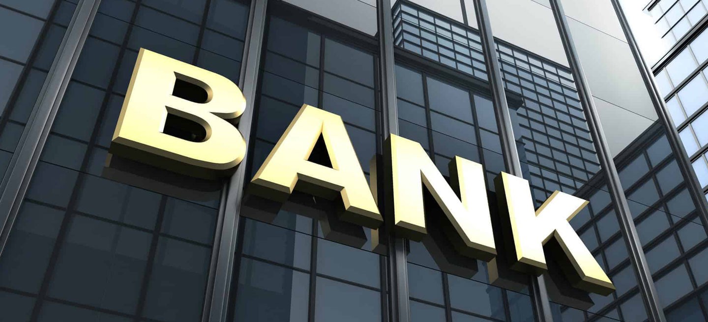 Sistema inteligente de gestión de almacenes para bancos basado en tecnología RFID.