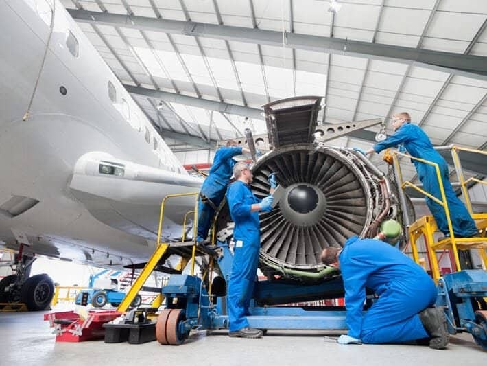 La tecnología alza el vuelo: RFID y códigos QR en la gestión de herramientas de aviación