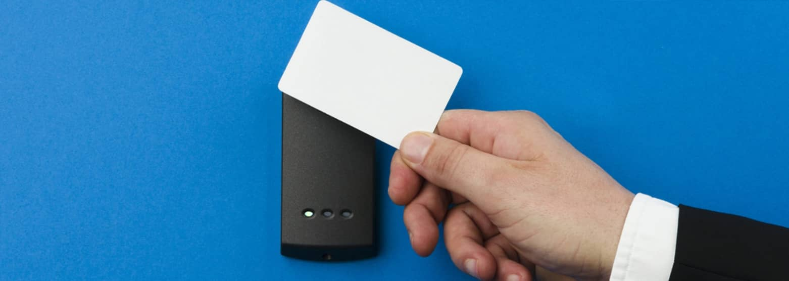 Construyendo un campus inteligente: Sistema de gestión de tarjeta única con tecnología RFID