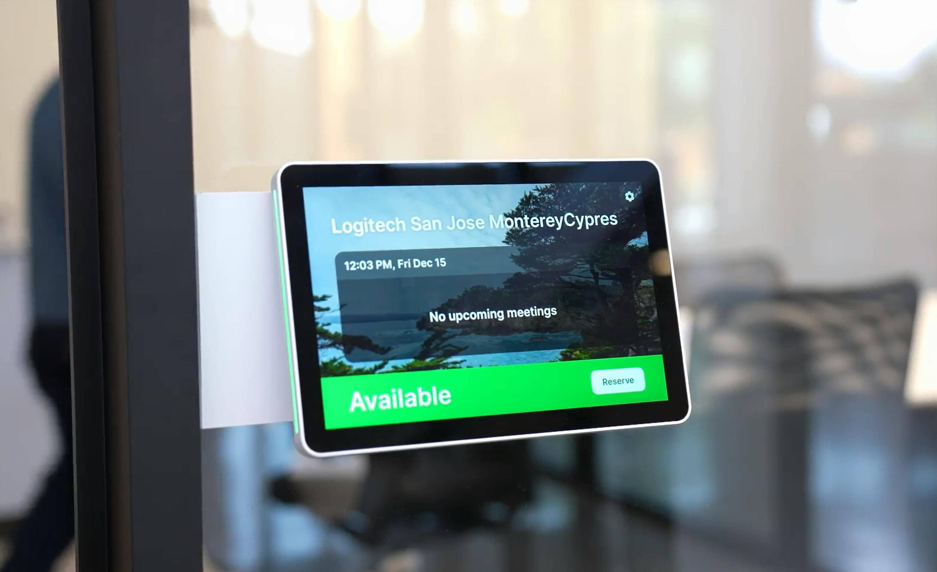 Oficina inteligente con tecnología RFID: Optimización de reuniones y gestión de activos