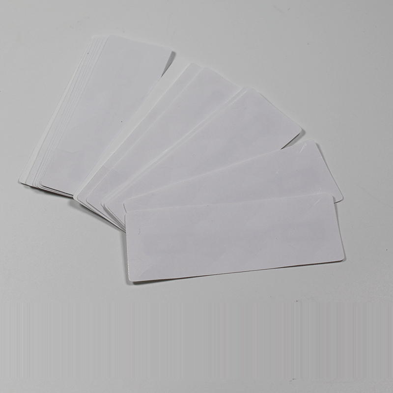 Etiqueta RFID UHF para parabrisas 860~960MHz