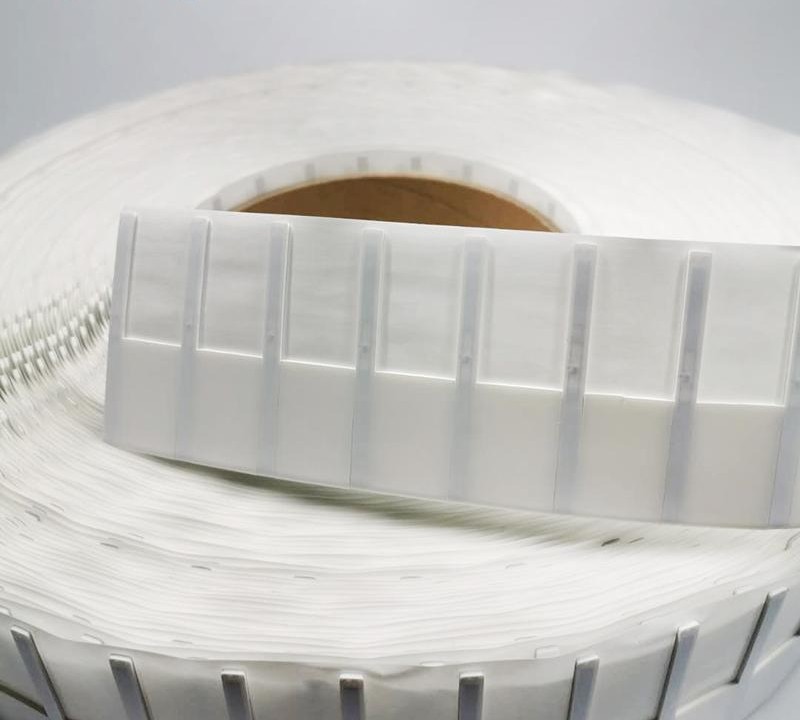 Etiqueta RFID flexible imprimible sobre metal JT-K6505 de 65*5*1,26 mm y 860-960 MHz UHF