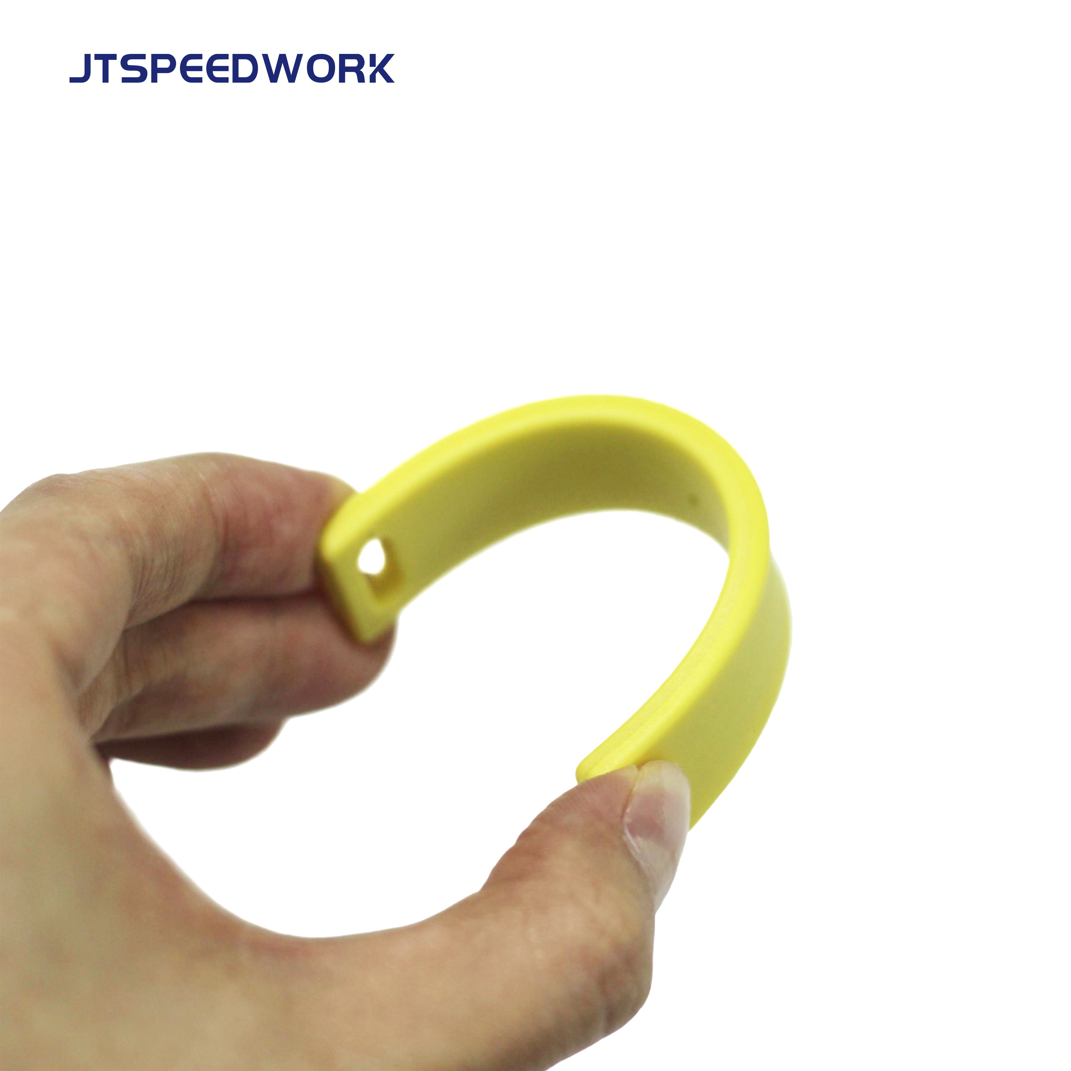 Etiqueta RFID UHF de TPU flexible Impinj Monza R6 JT-K9018 de 90*18*4 mm, resistente a metales.